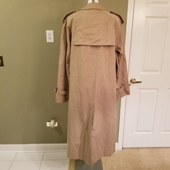 Vintage Burberry Classic Trench Coat (42 L) - Picture 4 of 8
